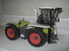 Claas Xerion Saddle Track