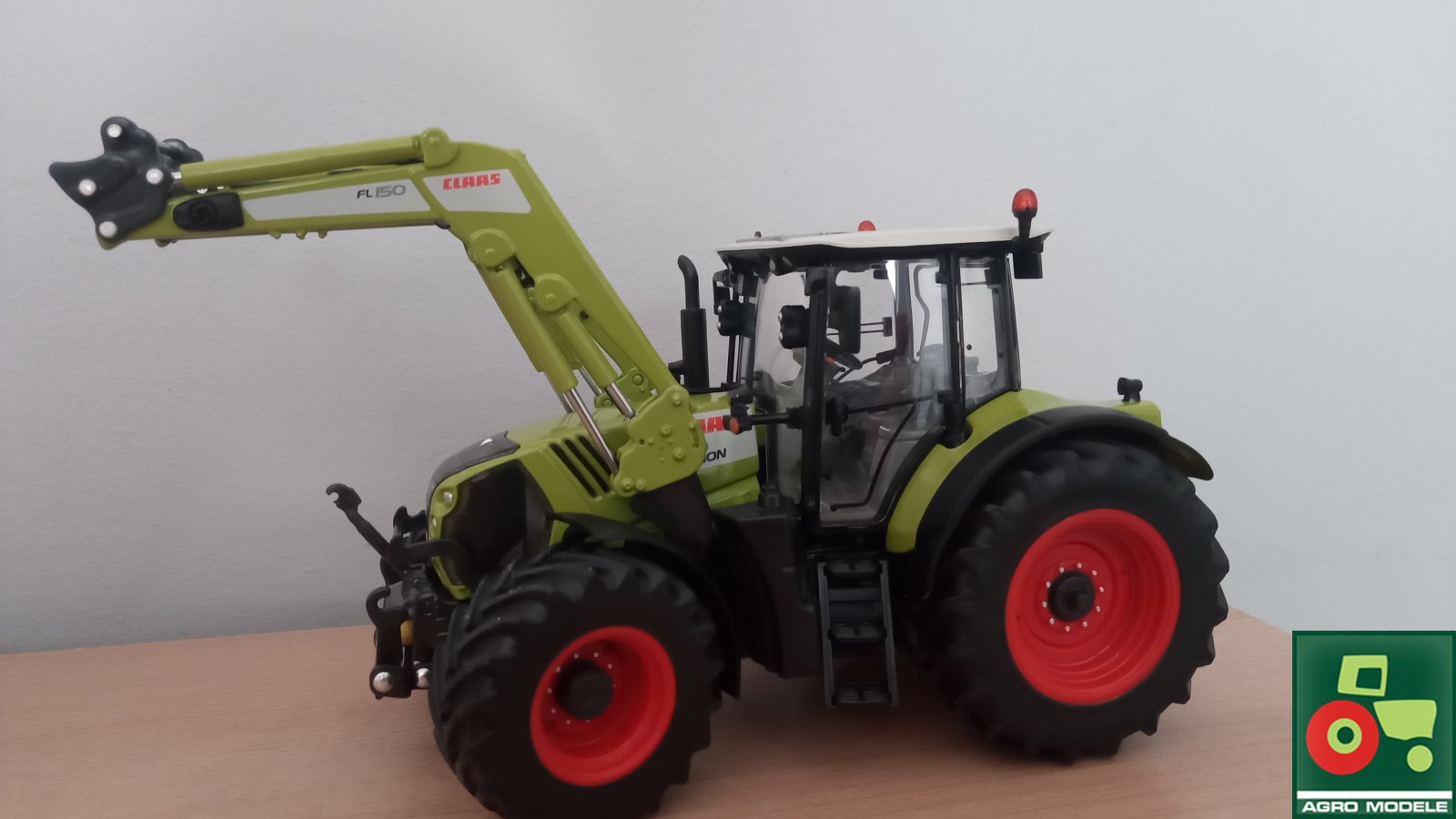 Claas arion 650